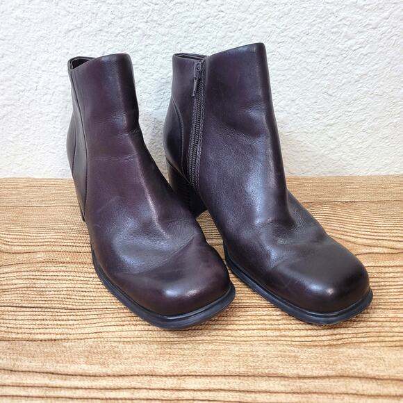 White Mountain Fairchild Brown Leather Zippered Ankle Boots Women's Size 7.5 - Picture 1 of 14